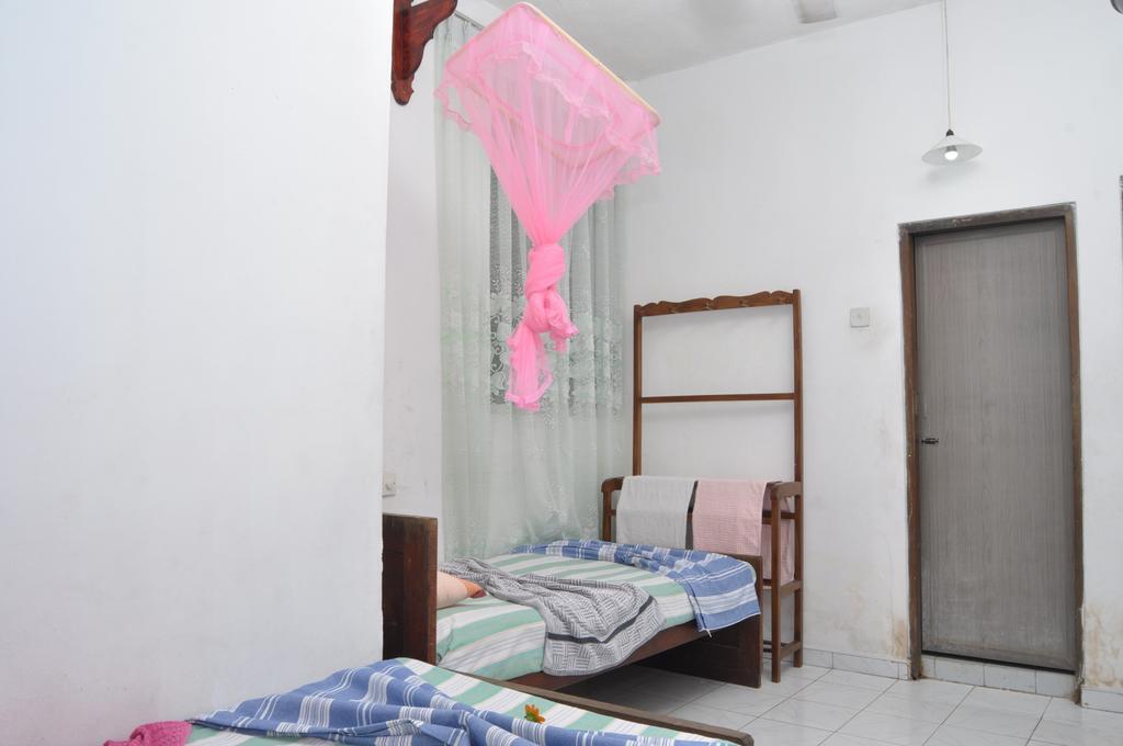 Marshal Beach Guesthouse Negombo Oda fotoğraf