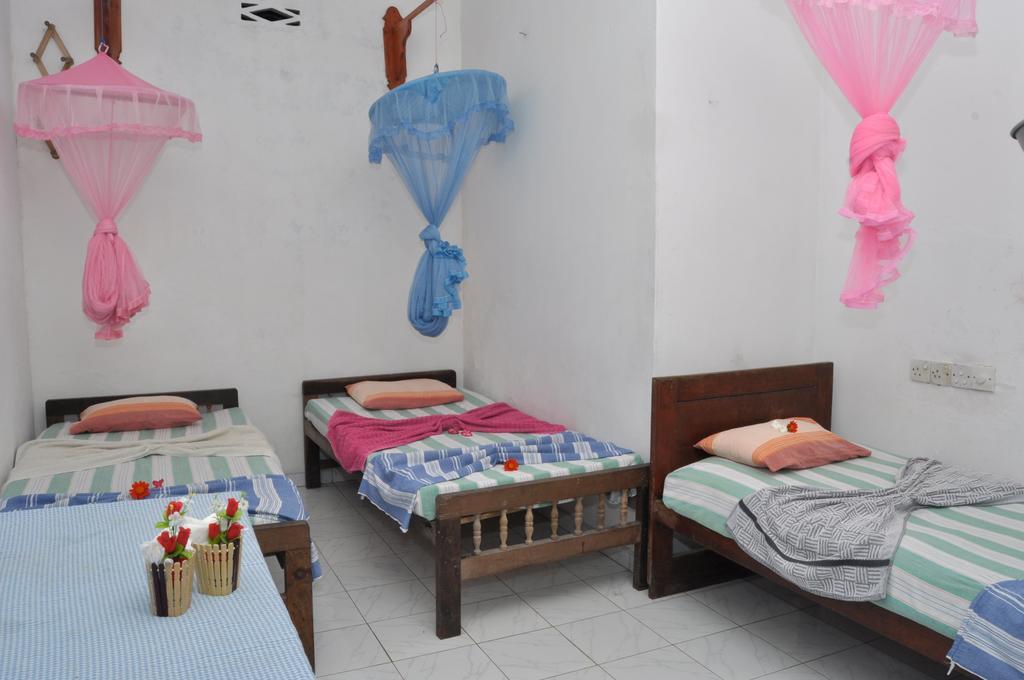 Marshal Beach Guesthouse Negombo Oda fotoğraf